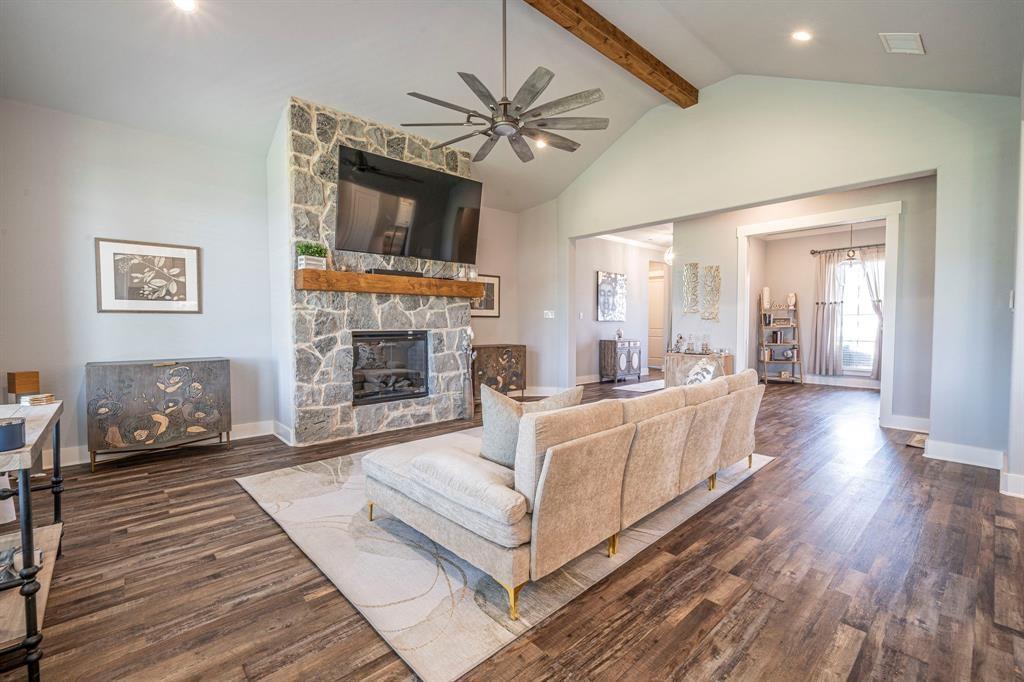 Waxahachie, Texas, 75165, United States, 4 Bedrooms Bedrooms, ,3 BathroomsBathrooms,Residential,For Sale,2007543