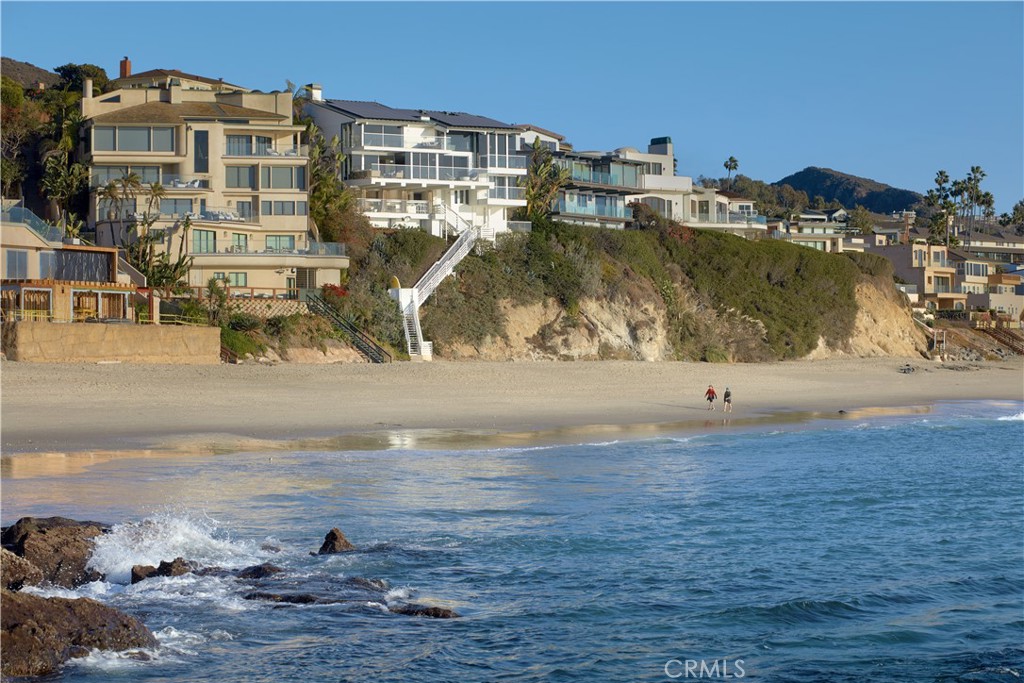 Laguna Beach, California, 92651, United States, 3 Bedrooms Bedrooms, ,4 BathroomsBathrooms,Residential,For Sale,1688637