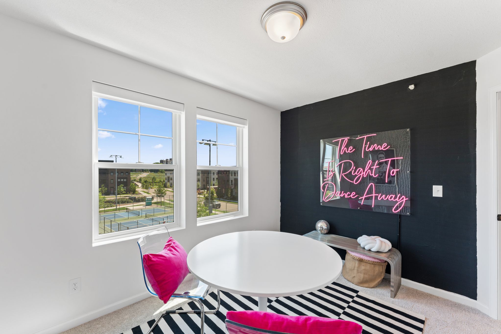  Urban Living at Its Finest: Expansive Highland Bridge Rowhome with River Views - 物件實景