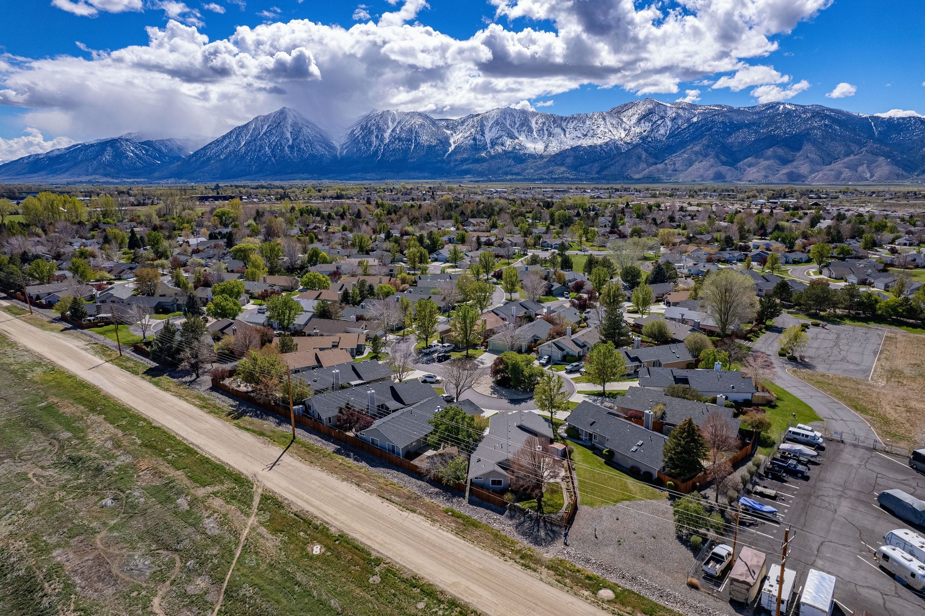  3 Bedrooms, 2 bath, 2 car garage, single level home in Minden NV - 物件實景