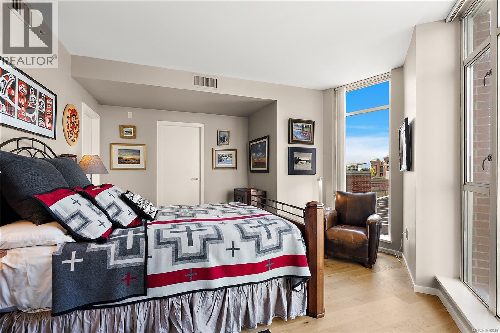 VICTORIA, British Columbia, V9A 0A1, CA, 2 Bedrooms Bedrooms, ,3 BathroomsBathrooms,Residential,For Sale,1949456