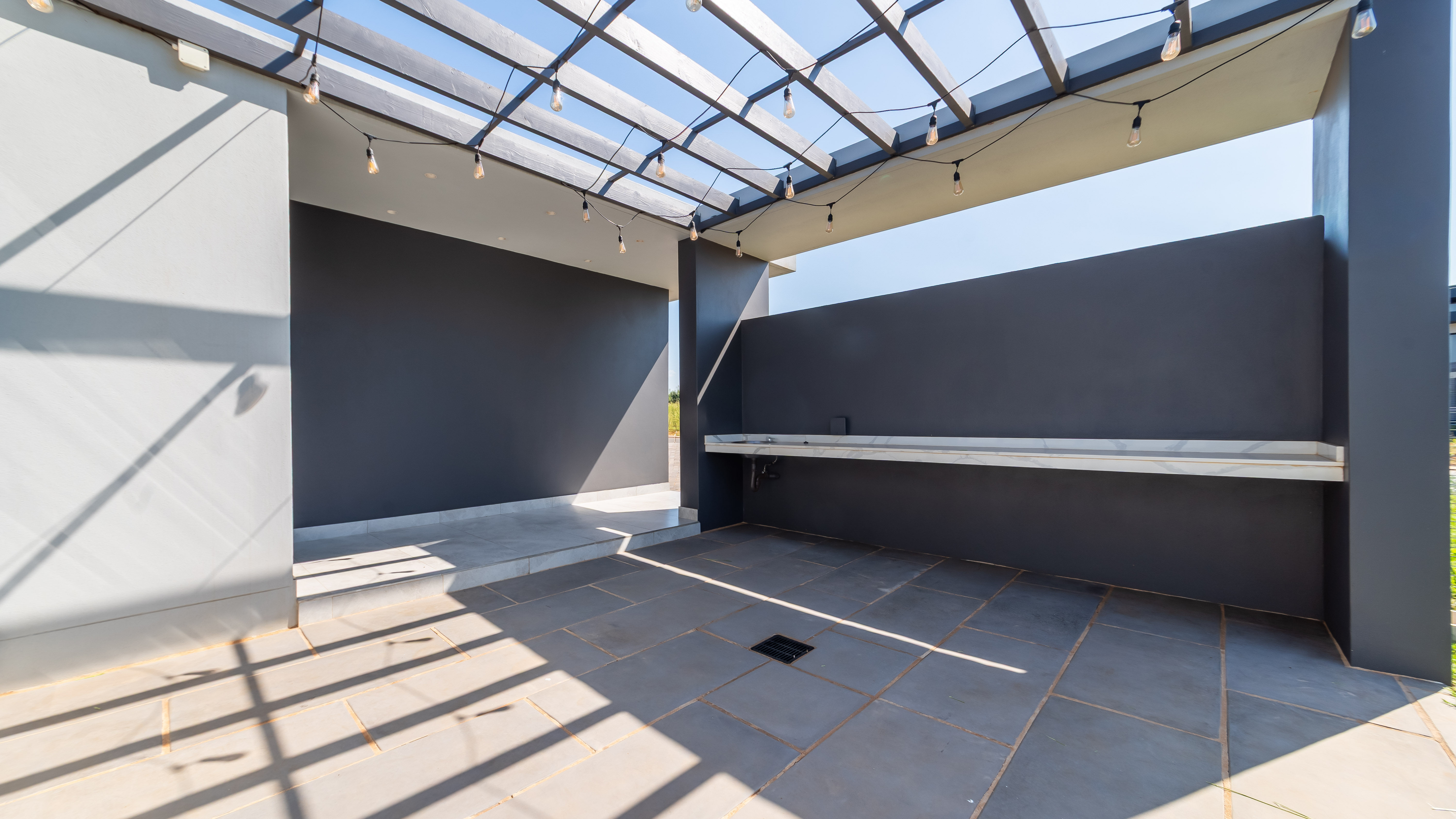  Luxury Single-Level Residence with Panoramic Sea Views in Salta Estate - 物件實景