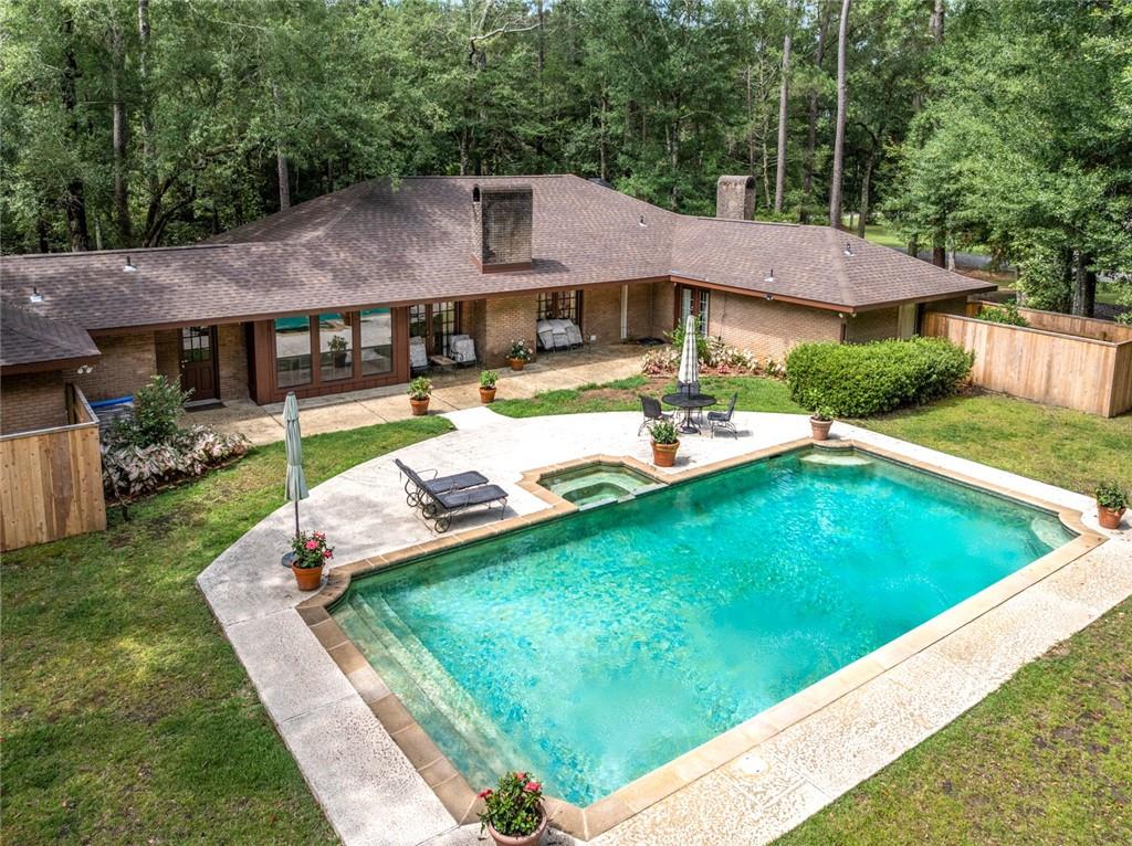 Covington, Louisiana, 70433, United States, 3 Bedrooms Bedrooms, ,3 BathroomsBathrooms,Residential,For Sale,1902659