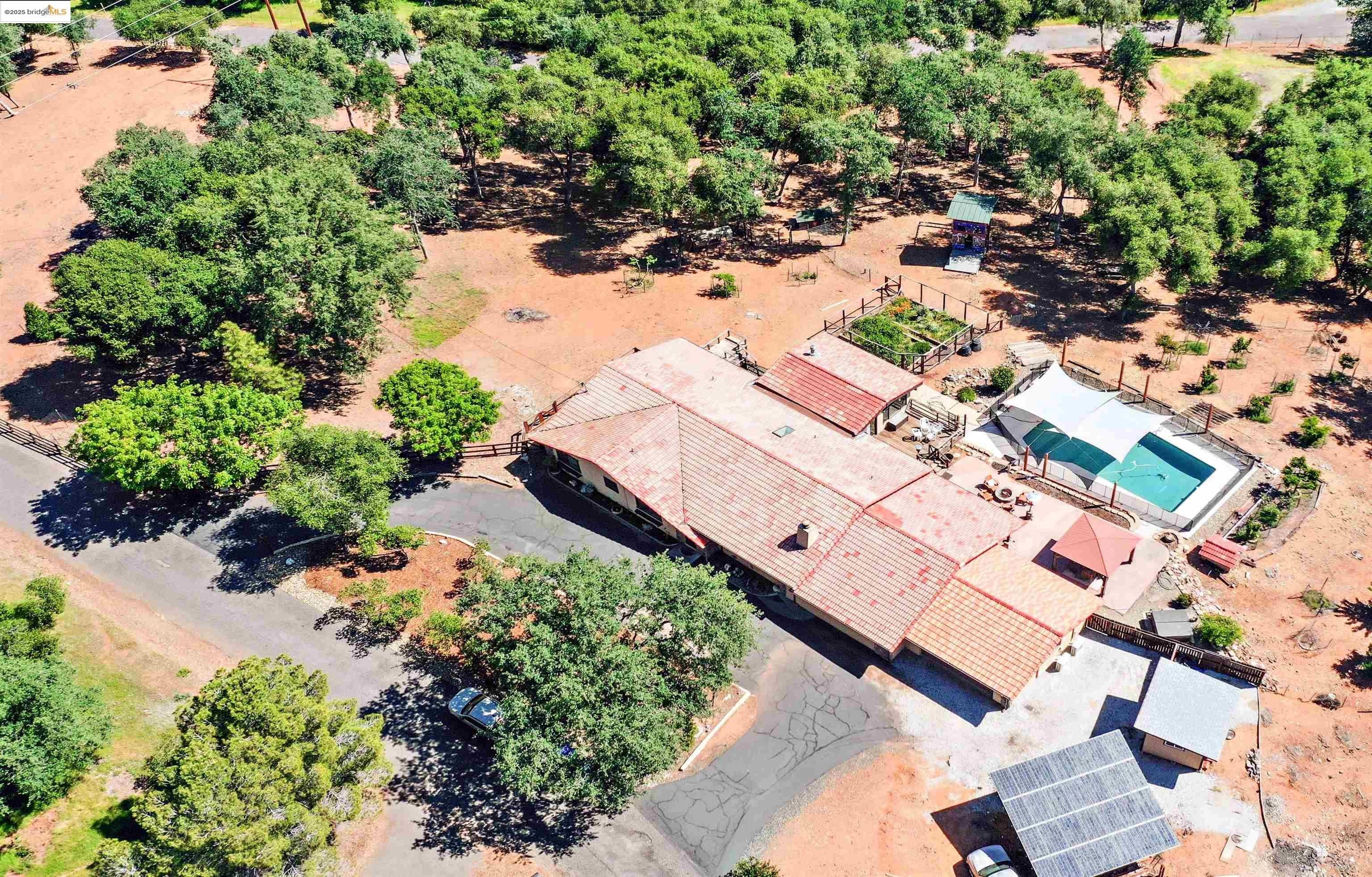 Sonora, California, 95370, United States, 4 Bedrooms Bedrooms, ,2 BathroomsBathrooms,Residential,For Sale,1934174
