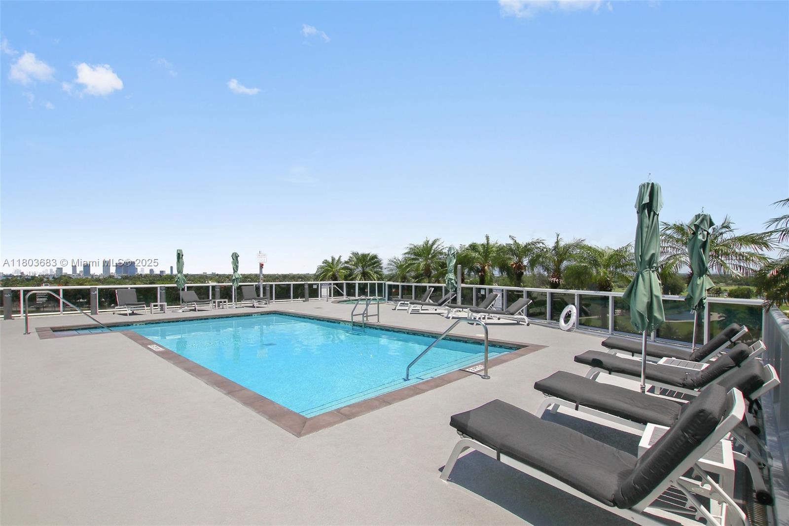 Miami Beach, Florida, 33139, United States, 1 Bedroom Bedrooms, ,2 BathroomsBathrooms,Residential,For Sale,1818097