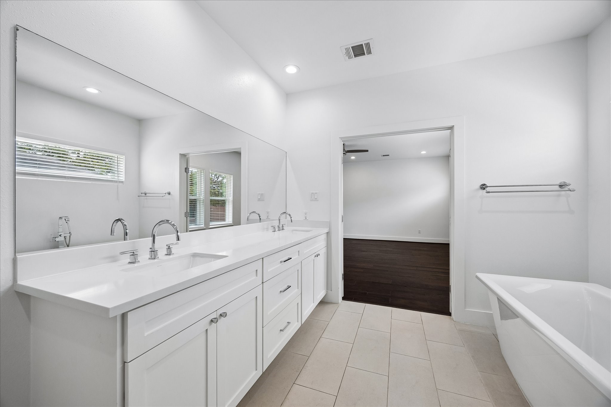  7702 Jacquelyn Oaks Road - 物件實景