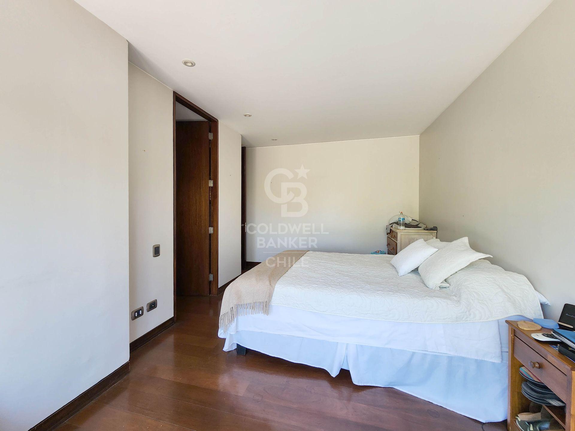 Vitacura, Chile, 3 Bedrooms Bedrooms, ,4 BathroomsBathrooms,Residential,For Sale,1867127
