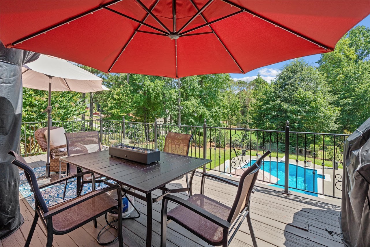 Carrollton, Georgia, 30116, United States, 6 Bedrooms Bedrooms, ,5 BathroomsBathrooms,Residential,For Sale,1893657
