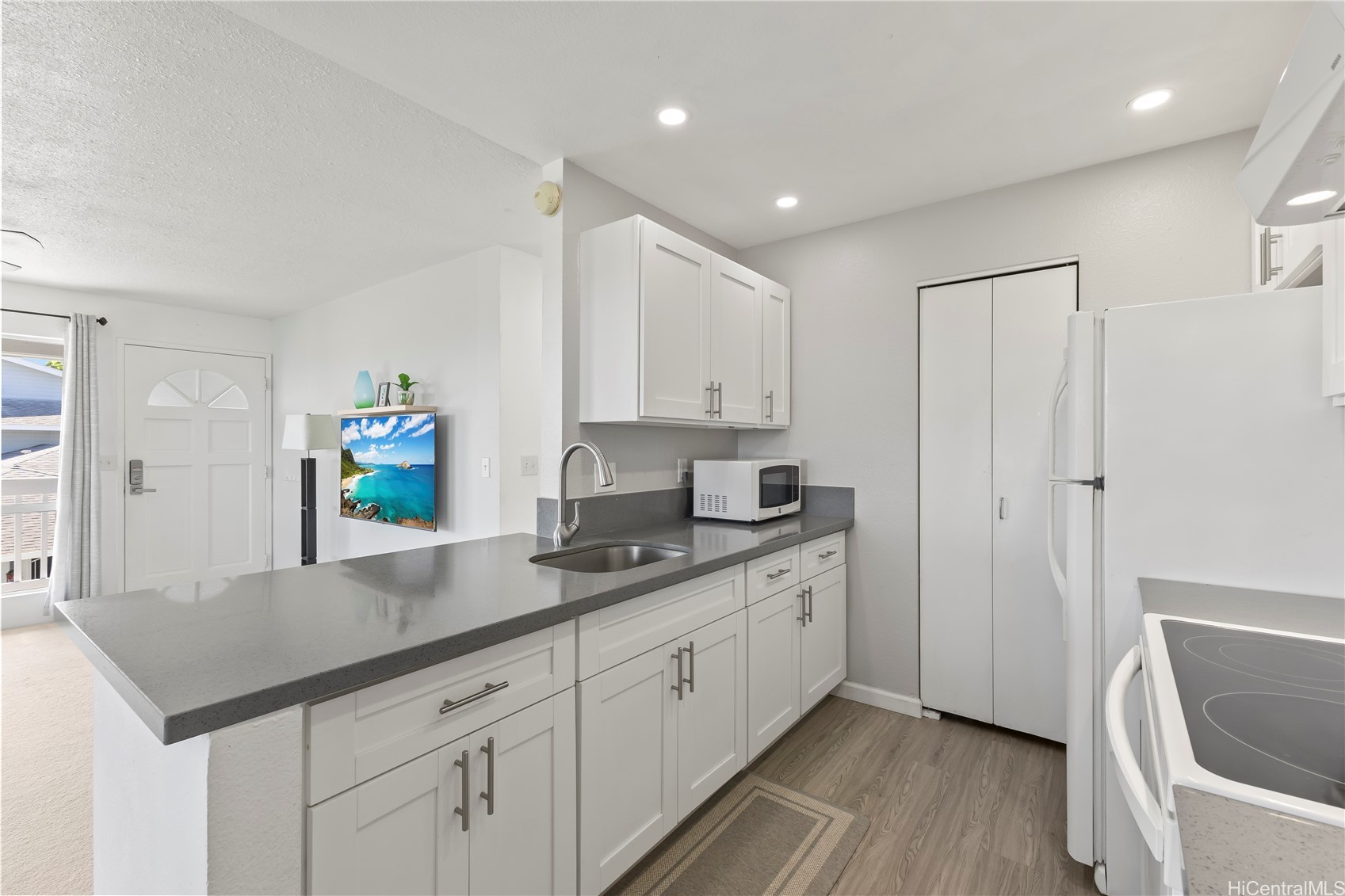 Waipahu, Hawaii, 96797, United States, 2 Bedrooms Bedrooms, ,2 BathroomsBathrooms,Residential,For Sale,1940707