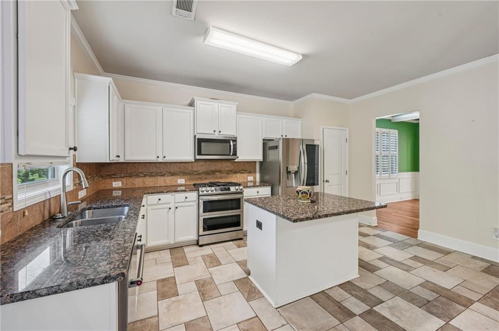 Woodstock, Georgia, 30188, United States, 5 Bedrooms Bedrooms, ,5 BathroomsBathrooms,Residential,For Sale,1927829