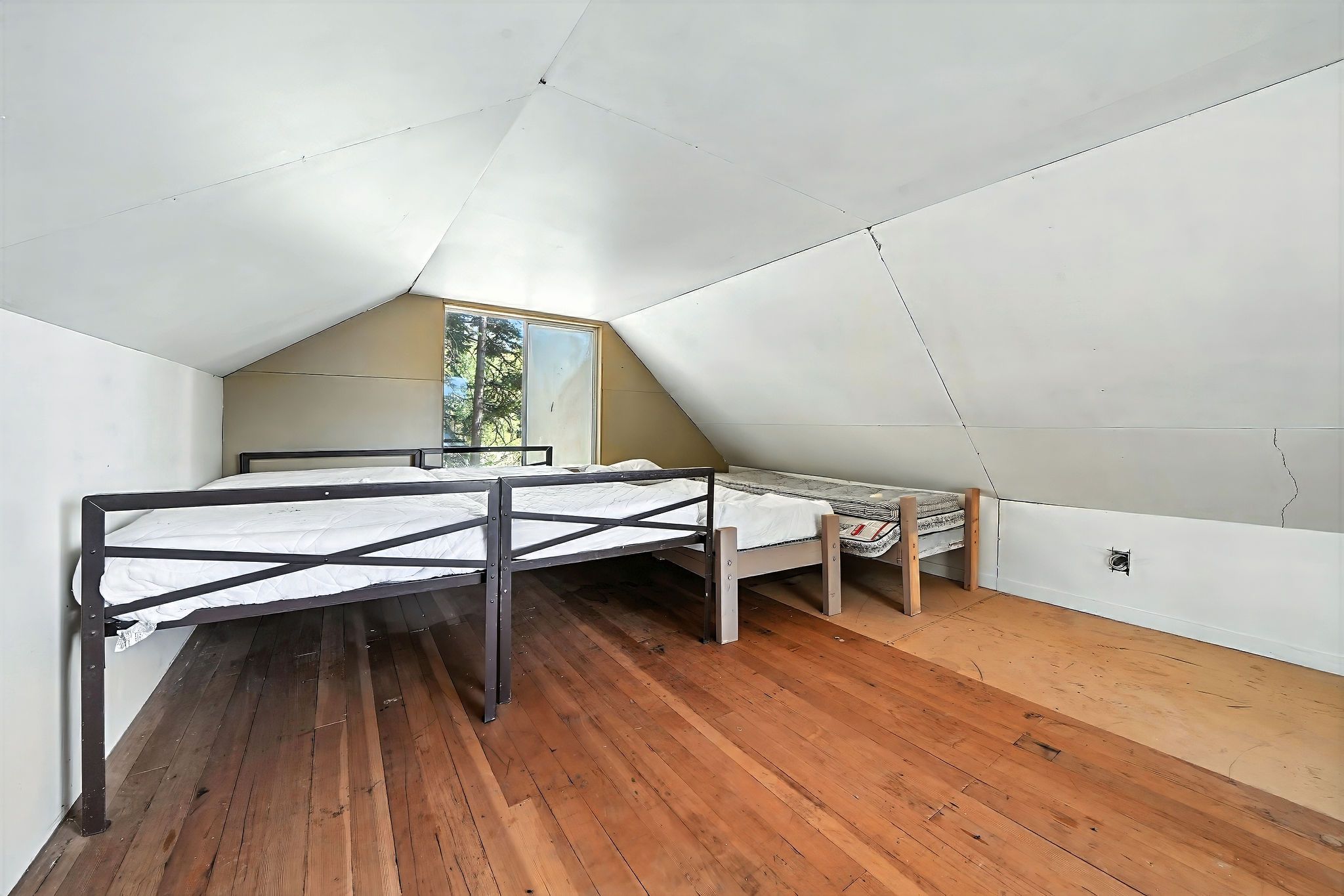  A Rare Opportunity to Own One of Silver Lake’s Best-Located Cabins - 物件實景