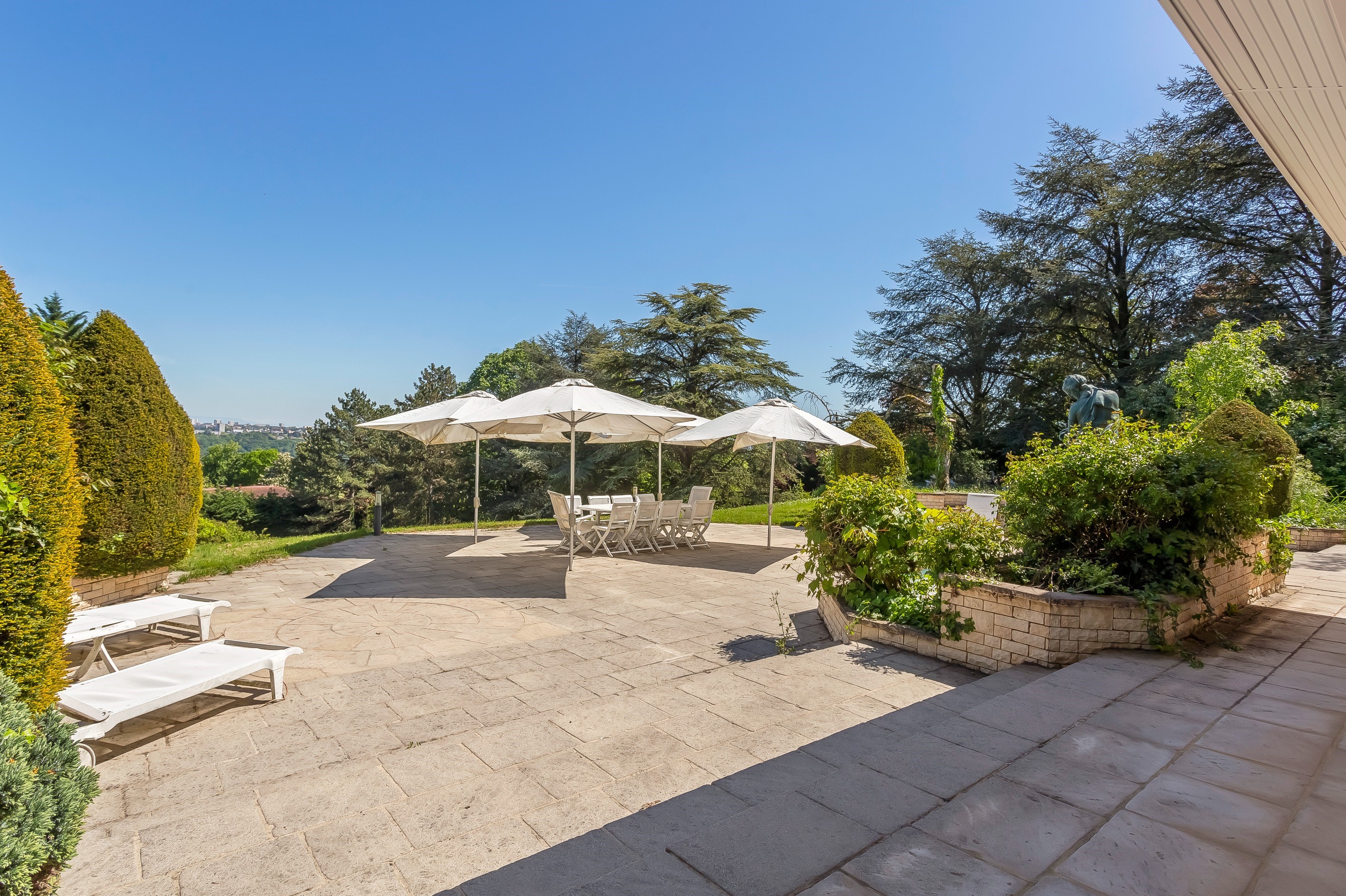  Set within an impressive and peaceful historic landscaped park of approximately… - 物件實景
