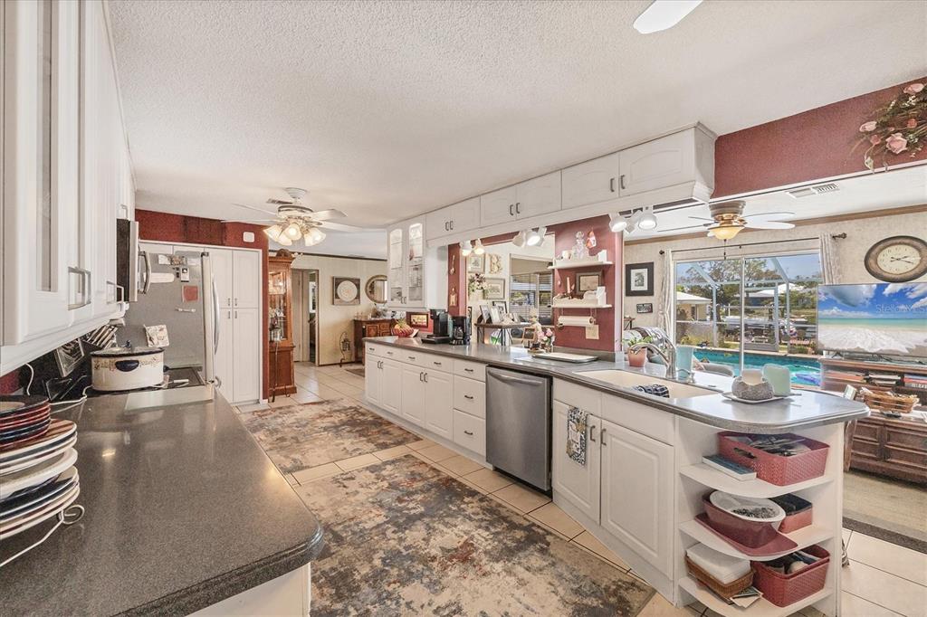 Nokomis, Florida, 34275, United States, 3 Bedrooms Bedrooms, ,3 BathroomsBathrooms,Residential,For Sale,1848579