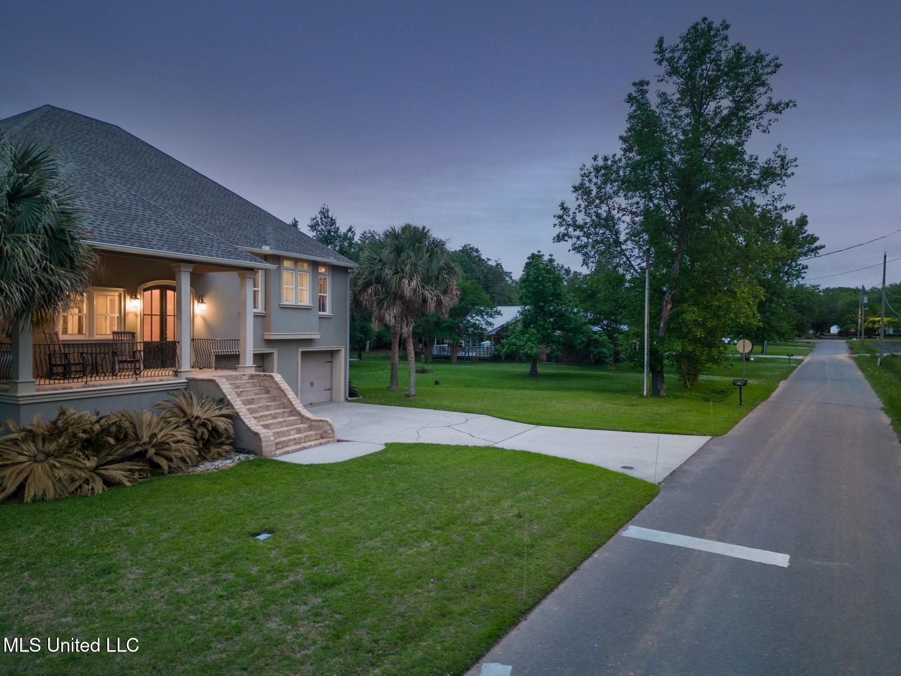 Pass Christian, Mississippi, 39571, United States, 3 Bedrooms Bedrooms, ,2 BathroomsBathrooms,Residential,For Sale,1779691