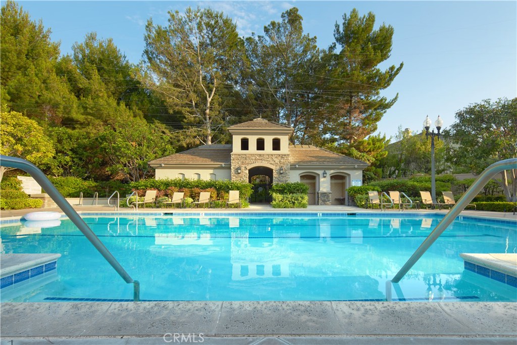 Newport Beach, California, 92660, United States, 4 Bedrooms Bedrooms, ,3 BathroomsBathrooms,Residential,For Sale,1991326