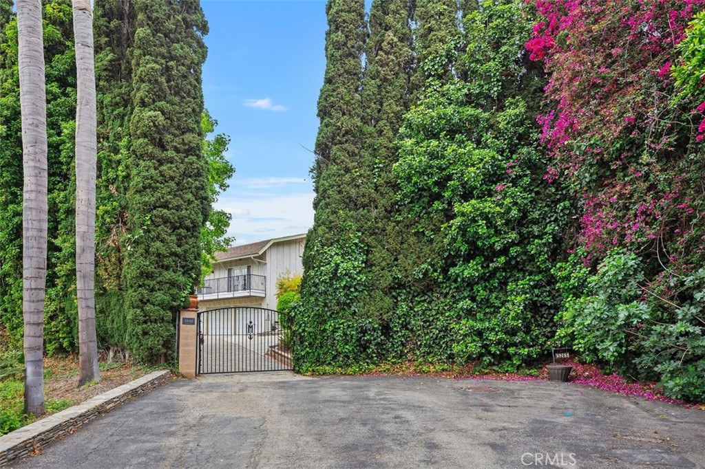 Yorba Linda, California, 92886, United States, 5 Bedrooms Bedrooms, ,3 BathroomsBathrooms,Residential,For Sale,1847322
