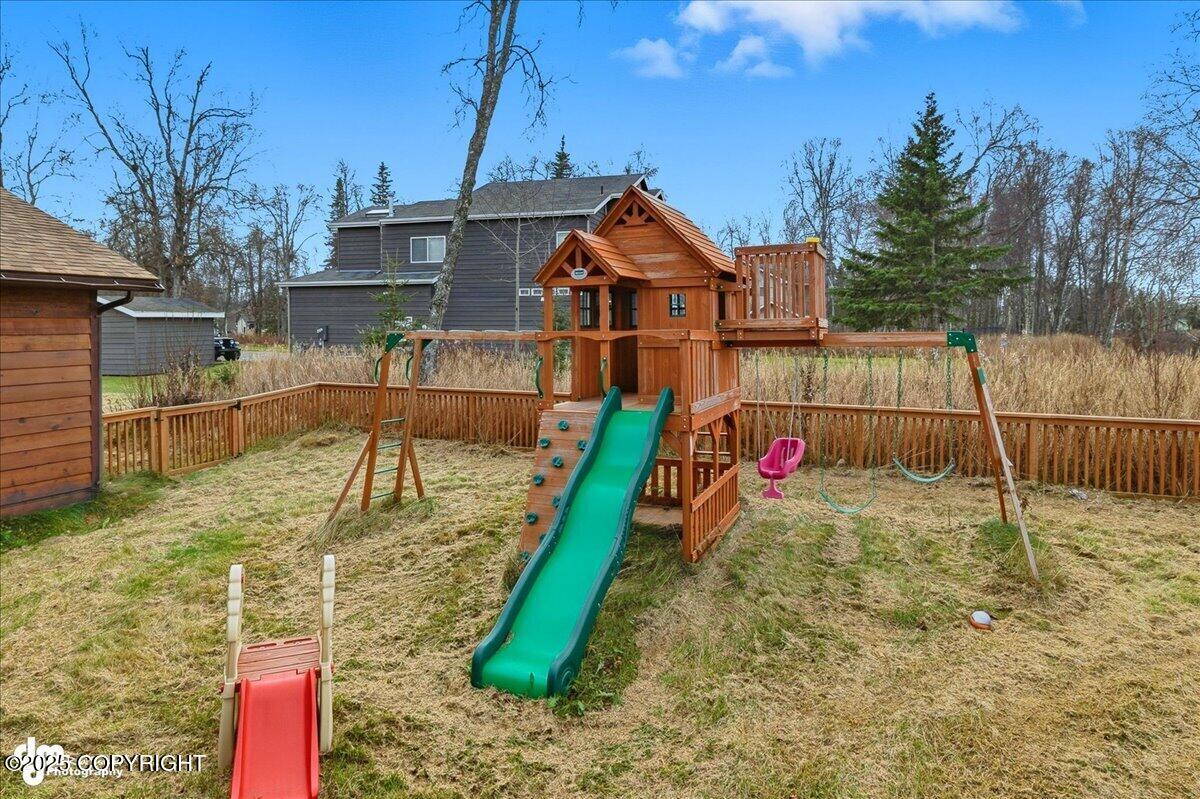 Kenai, Alaska, 99611, United States, 4 Bedrooms Bedrooms, ,3 BathroomsBathrooms,Residential,For Sale,1980386