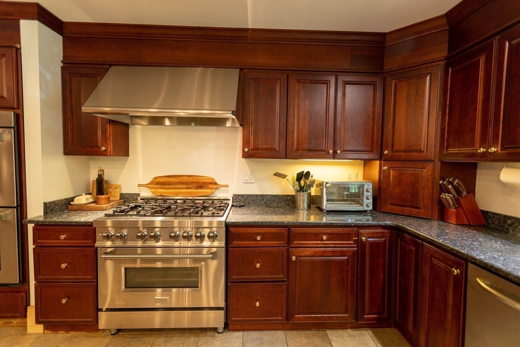 Hardwick, Massachusetts, 01037, United States, 5 Bedrooms Bedrooms, ,5 BathroomsBathrooms,Residential,For Sale,1904254