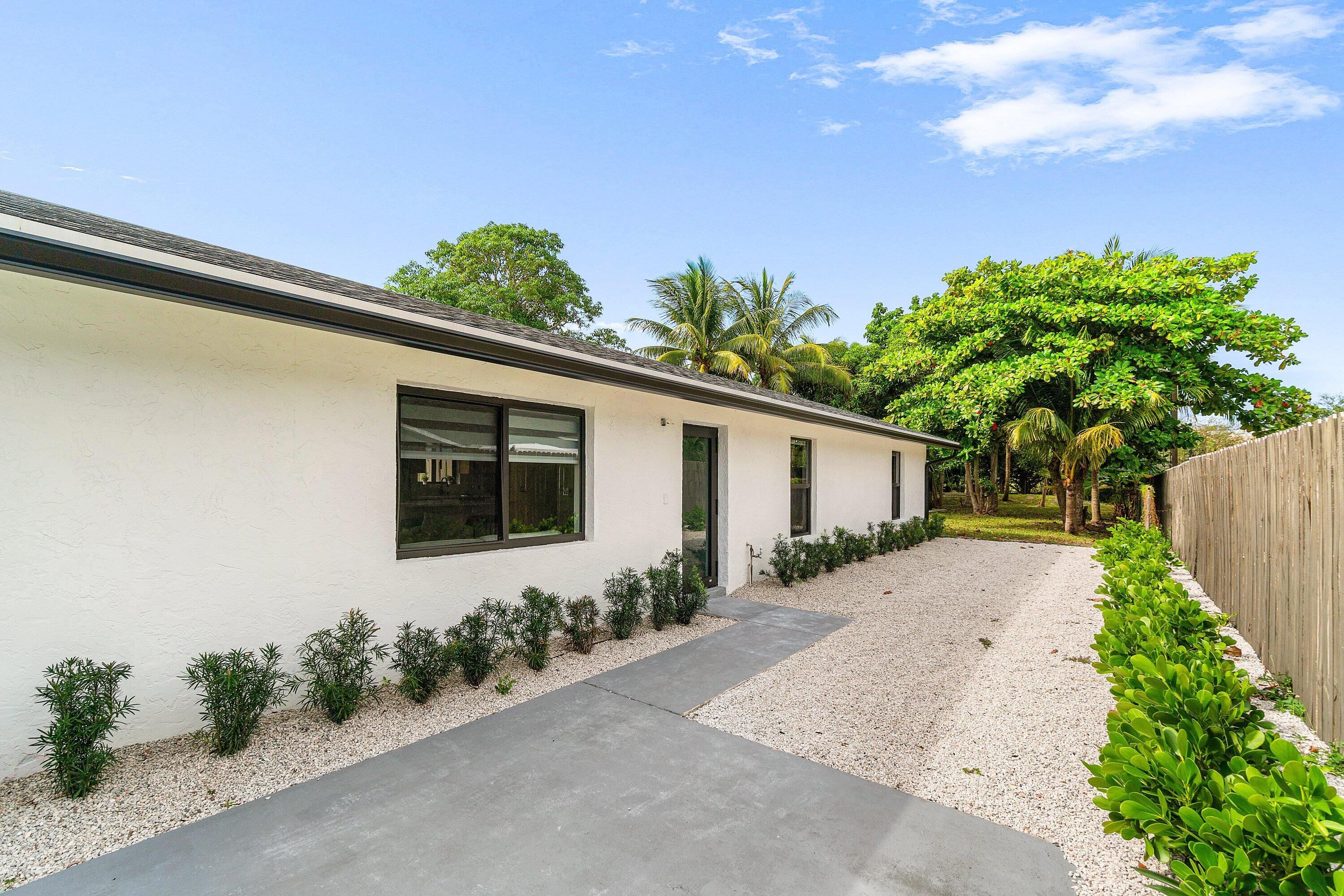 Delray Beach, Florida, 33483, United States, 4 Bedrooms Bedrooms, ,2 BathroomsBathrooms,Residential,For Sale,1987972