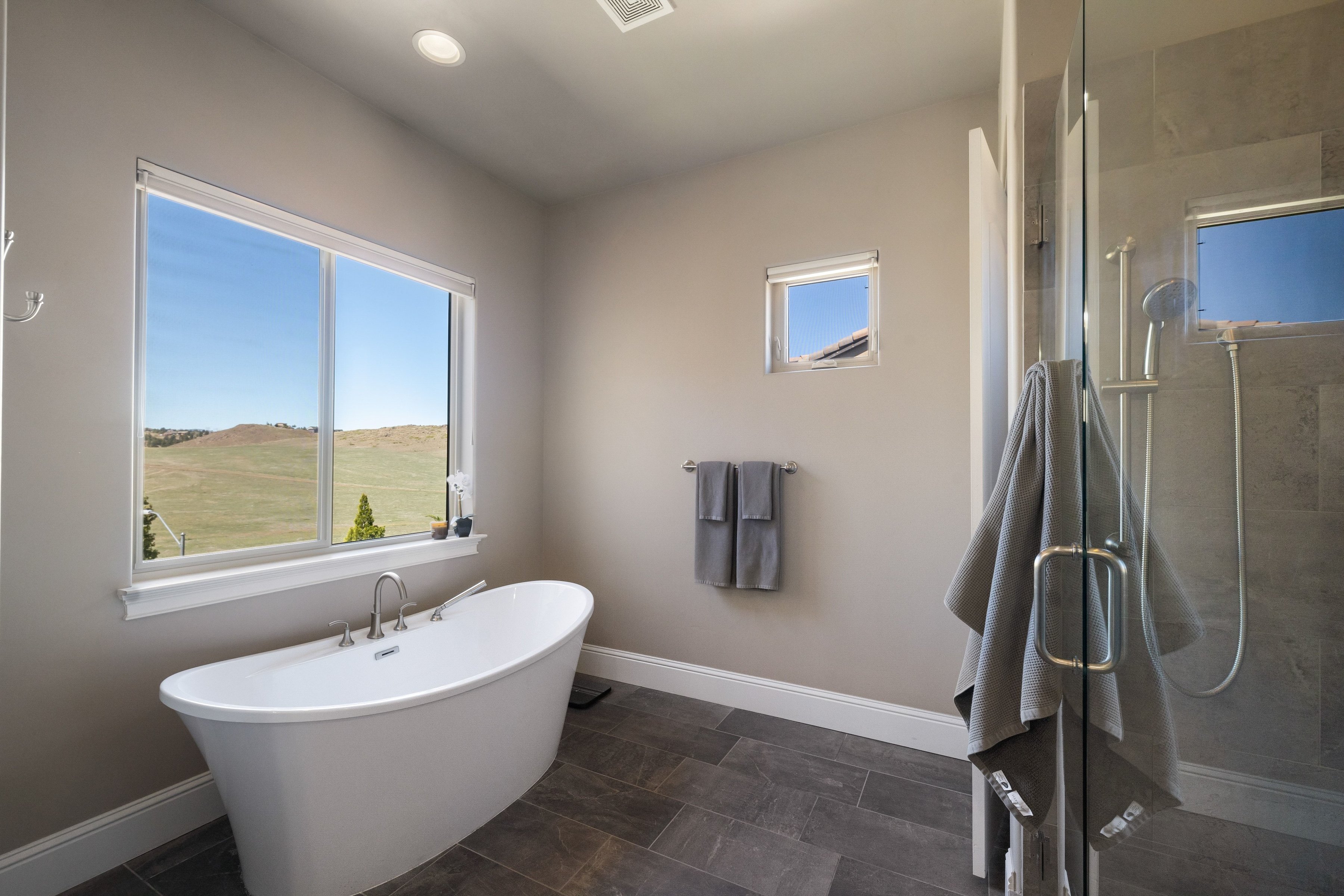  Luxurious Modern Farmhouse with Breathtaking Views - 物件實景