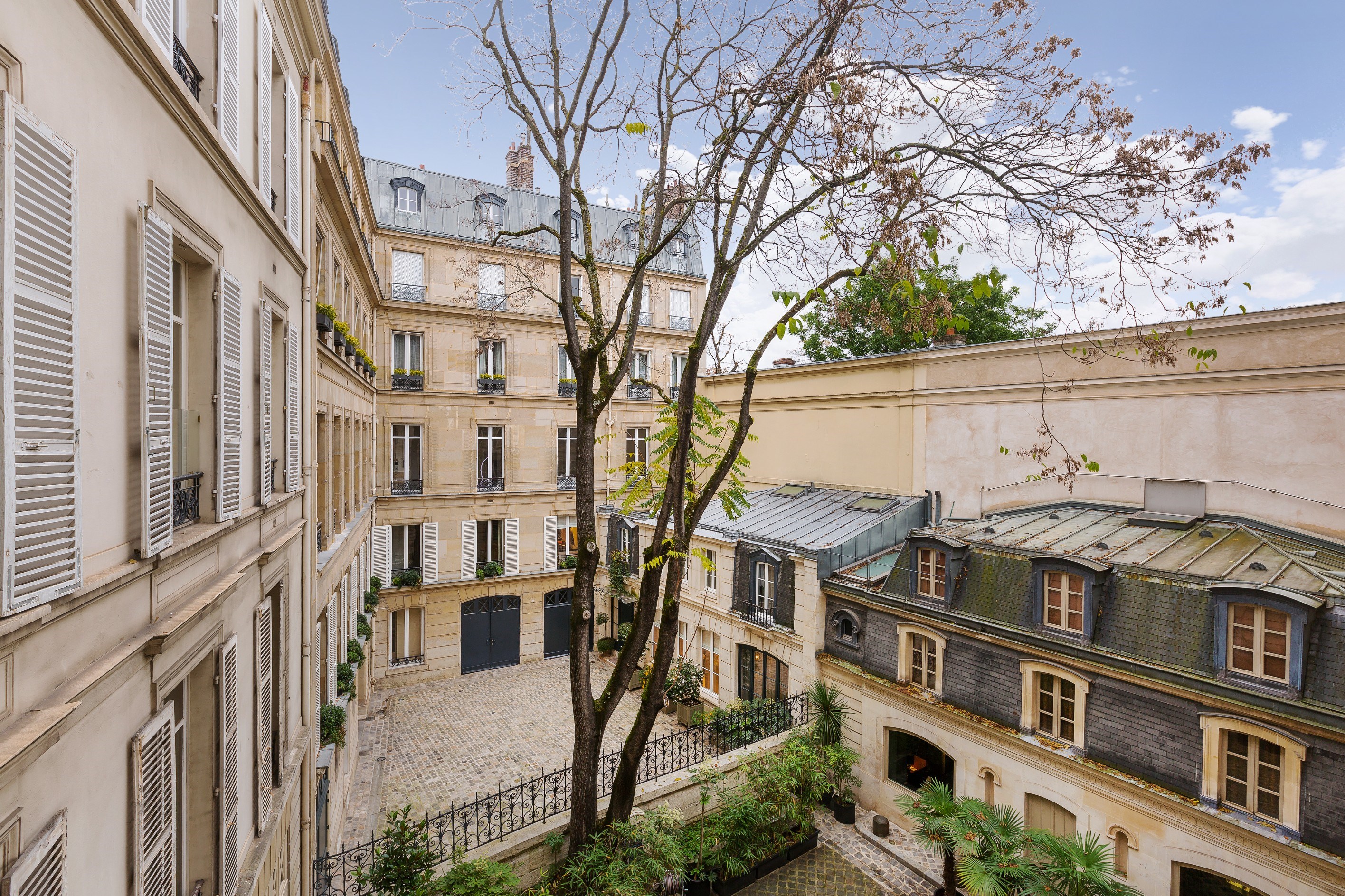  Paris VIII- Beautiful four-bedroom apartment - Palais de l
