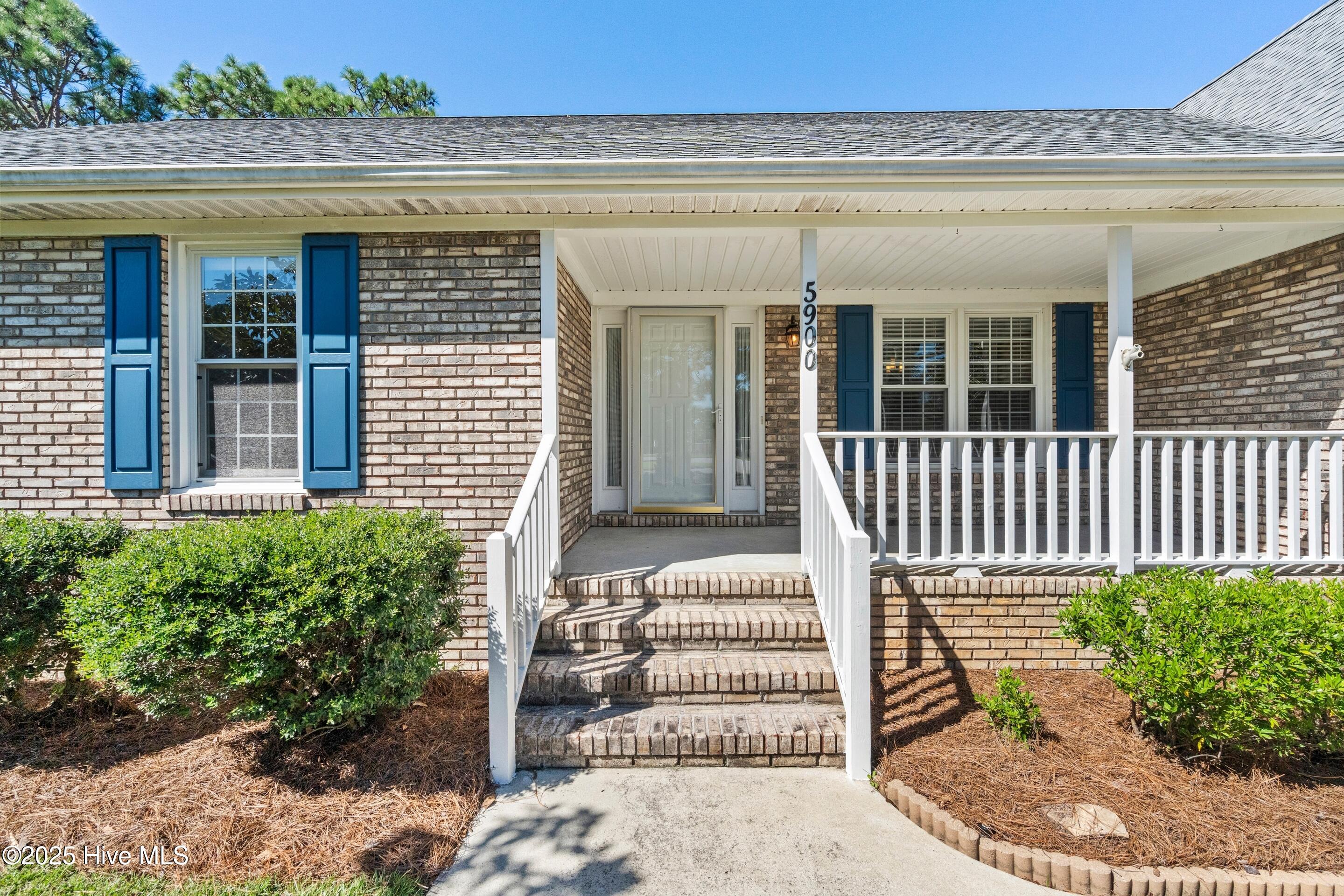 Wilmington, North Carolina, 28409, United States, 4 Bedrooms Bedrooms, ,3 BathroomsBathrooms,Residential,For Sale,1967637