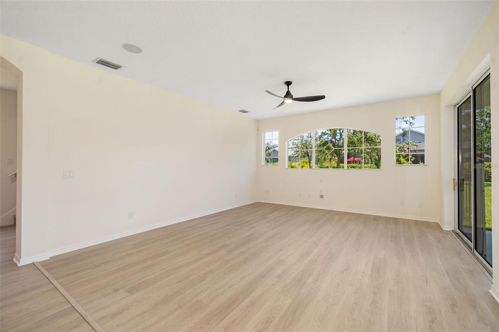 University Park, Florida, 34201, United States, 4 Bedrooms Bedrooms, ,4 BathroomsBathrooms,Residential,For Sale,1876189