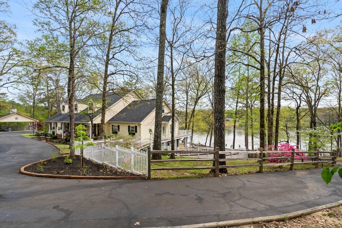 Middleton, Tennessee, 38052-4460, United States, 3 Bedrooms Bedrooms, ,5 BathroomsBathrooms,Residential,For Sale,1766337