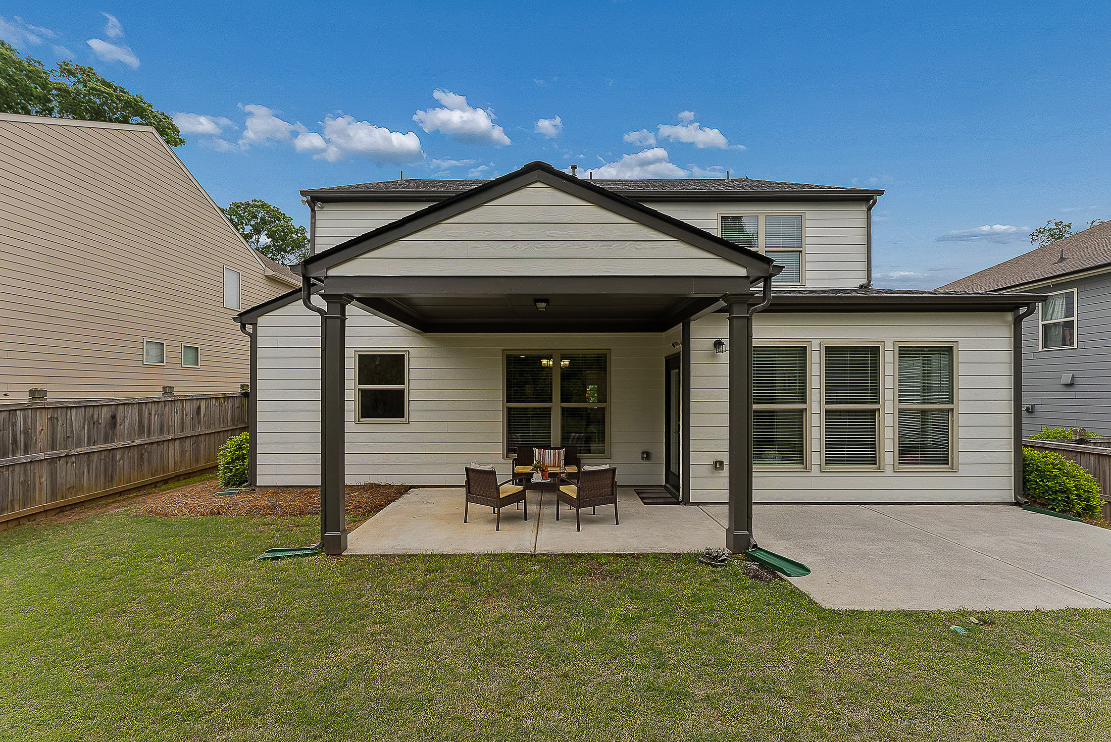  Smart Updates and Superb Location in Roswell - 物件實景
