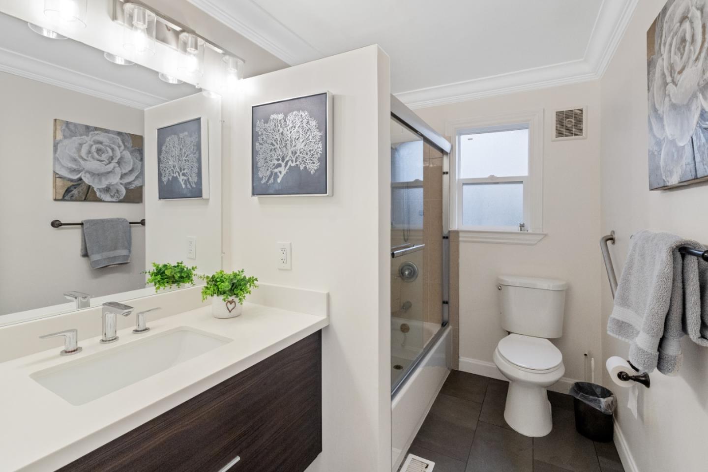 Pacifica, California, 94044, United States, 4 Bedrooms Bedrooms, ,5 BathroomsBathrooms,Residential,For Sale,1988346