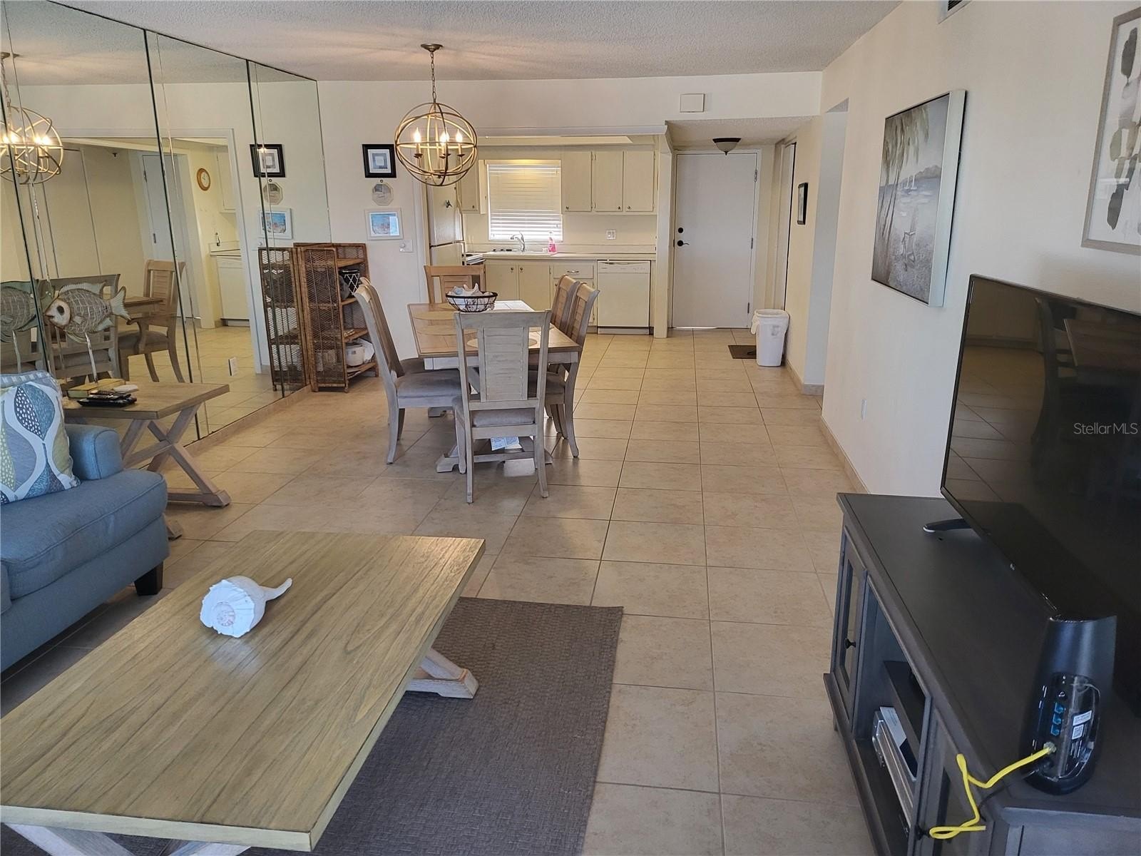 CLEARWATER BEACH, Florida, 33767, United States, 2 Bedrooms Bedrooms, ,2 BathroomsBathrooms,Residential,For Sale,1982675