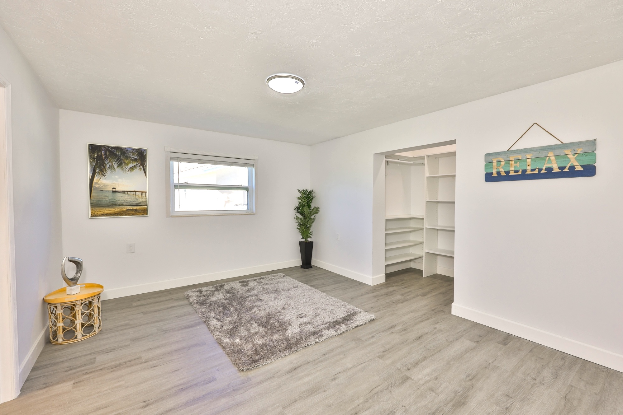 Treasure Island, Florida, 33706, United States, 3 Bedrooms Bedrooms, ,2 BathroomsBathrooms,Residential,For Sale,1982782