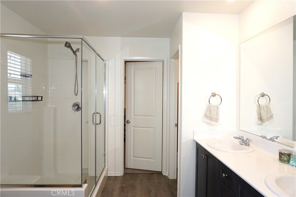 Hemet, California, 92543, United States, 5 Bedrooms Bedrooms, ,3 BathroomsBathrooms,Residential,For Sale,1826909