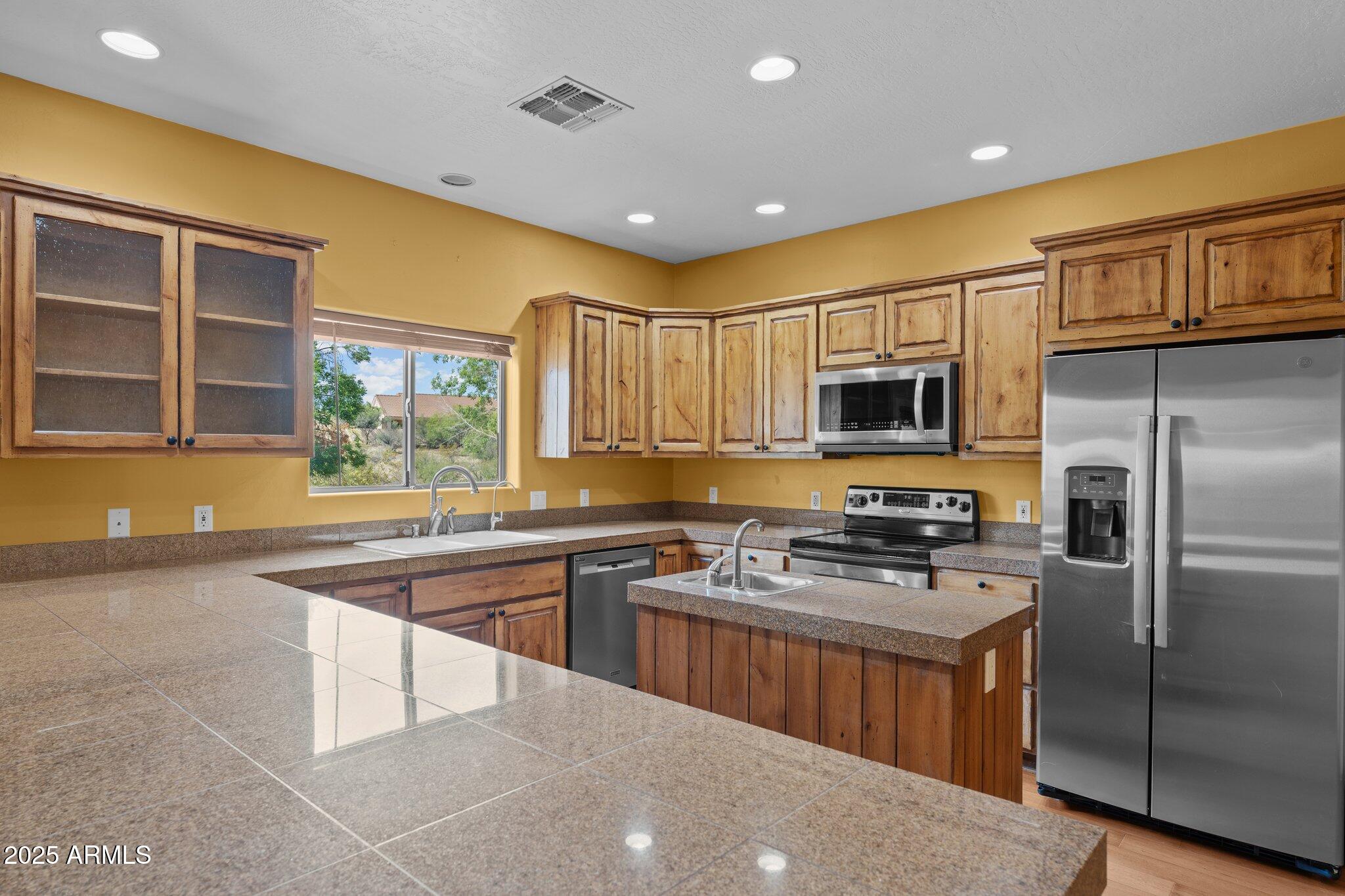 Wickenburg, Arizona, 85390, United States, 3 Bedrooms Bedrooms, ,3 BathroomsBathrooms,Residential,For Sale,1881788