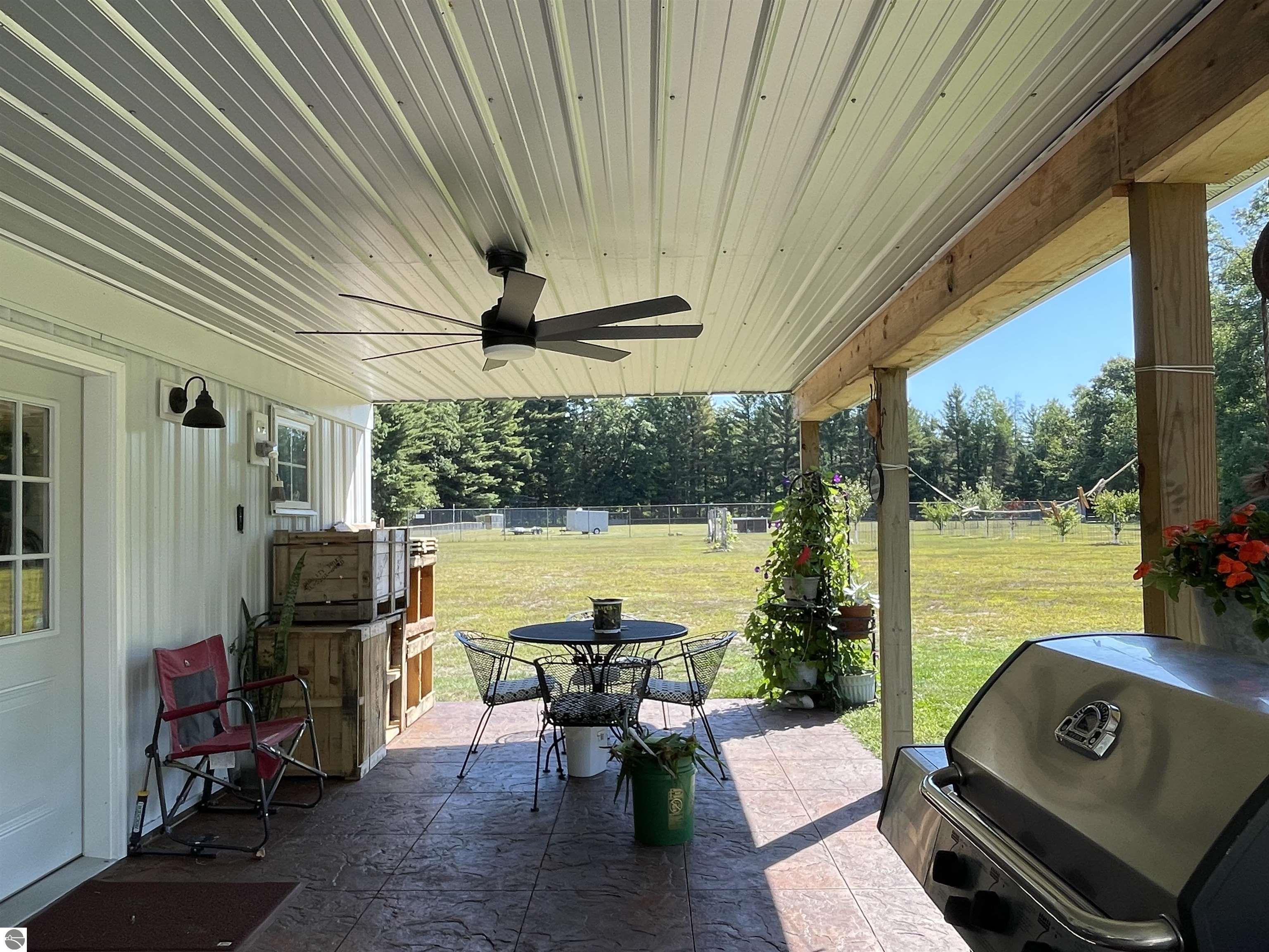 Harrison, Michigan, 48625, United States, 3 Bedrooms Bedrooms, ,3 BathroomsBathrooms,Residential,For Sale,2007546