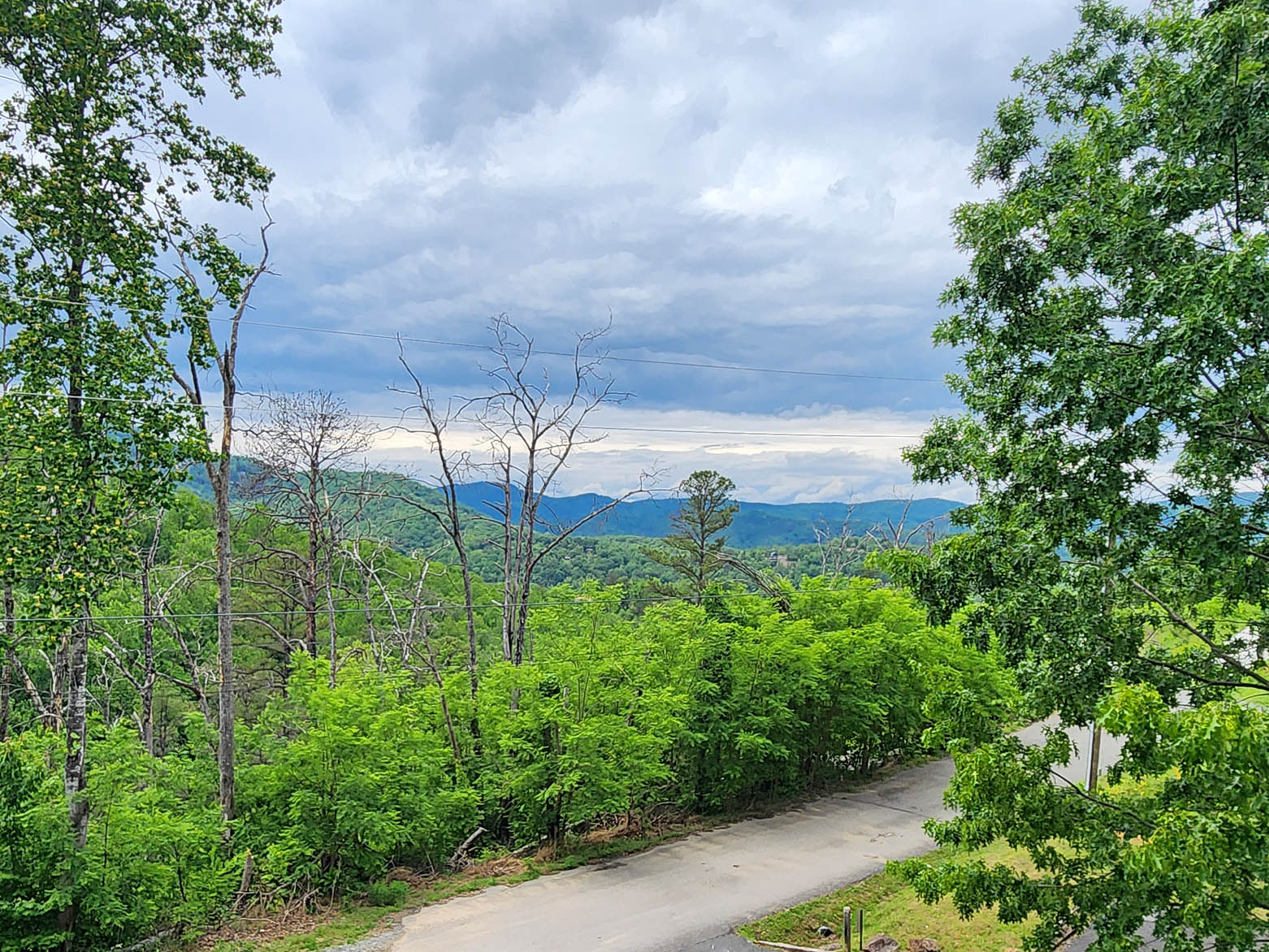 Sevierville, Tennessee, 37862, United States, 3 Bedrooms Bedrooms, ,3 BathroomsBathrooms,Residential,For Sale,1920301
