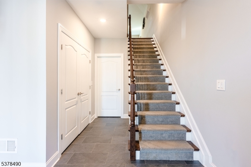 Butler Boro, New Jersey, 07405, United States, 3 Bedrooms Bedrooms, ,3 BathroomsBathrooms,Residential,For Sale,1926300