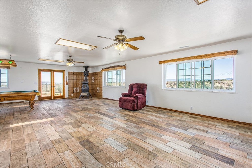 Oak Hills, California, 92344, United States, 3 Bedrooms Bedrooms, ,4 BathroomsBathrooms,Residential,For Sale,1977382