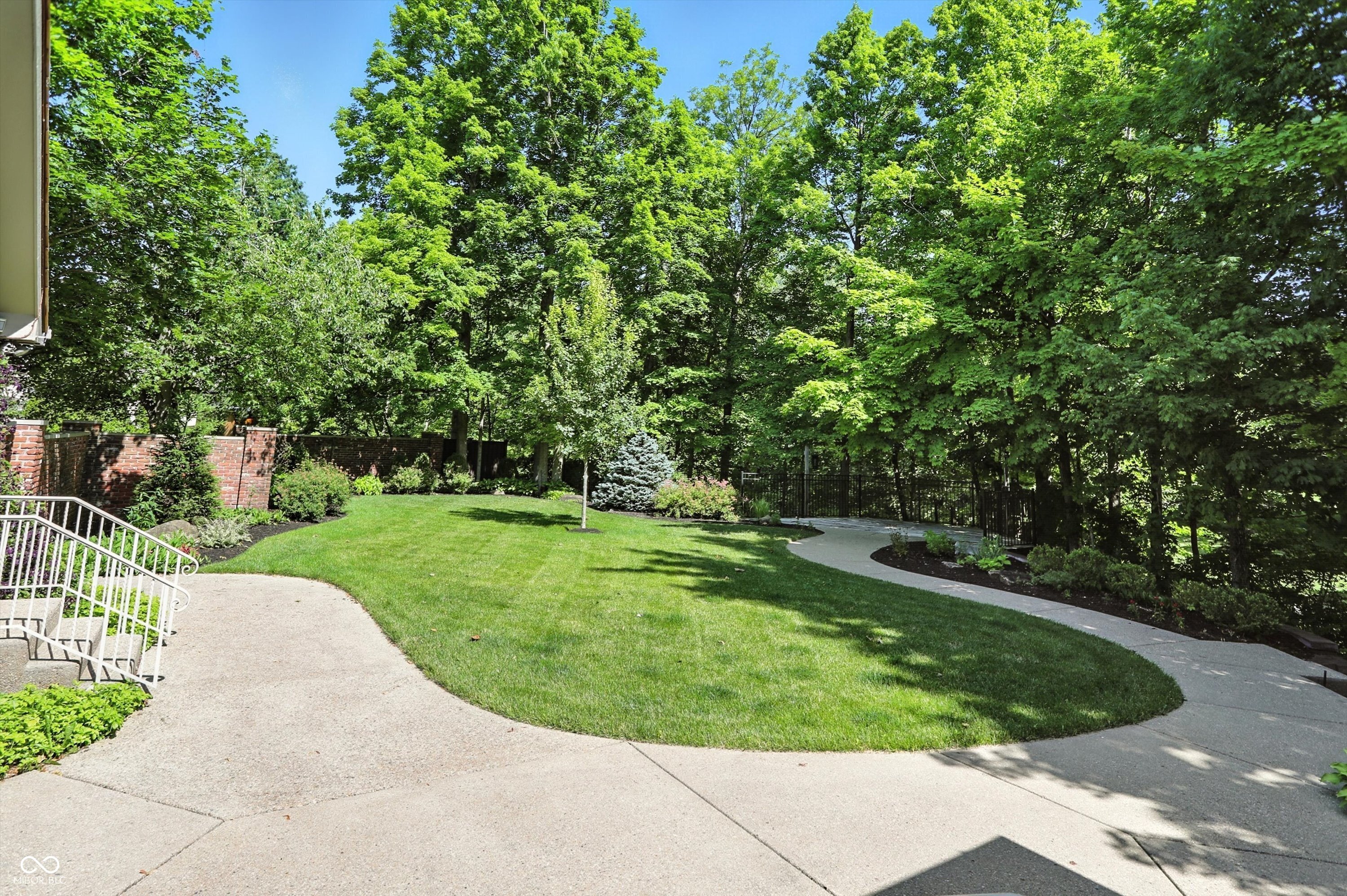 Indianapolis, Indiana, 46260, United States, 4 Bedrooms Bedrooms, ,6 BathroomsBathrooms,Residential,For Sale,1976230