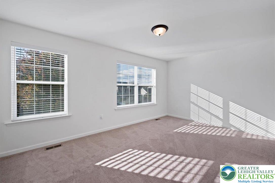 Palmer Twp, Pennsylvania, 18045, United States, 4 Bedrooms Bedrooms, ,3 BathroomsBathrooms,Residential,For Sale,2000563