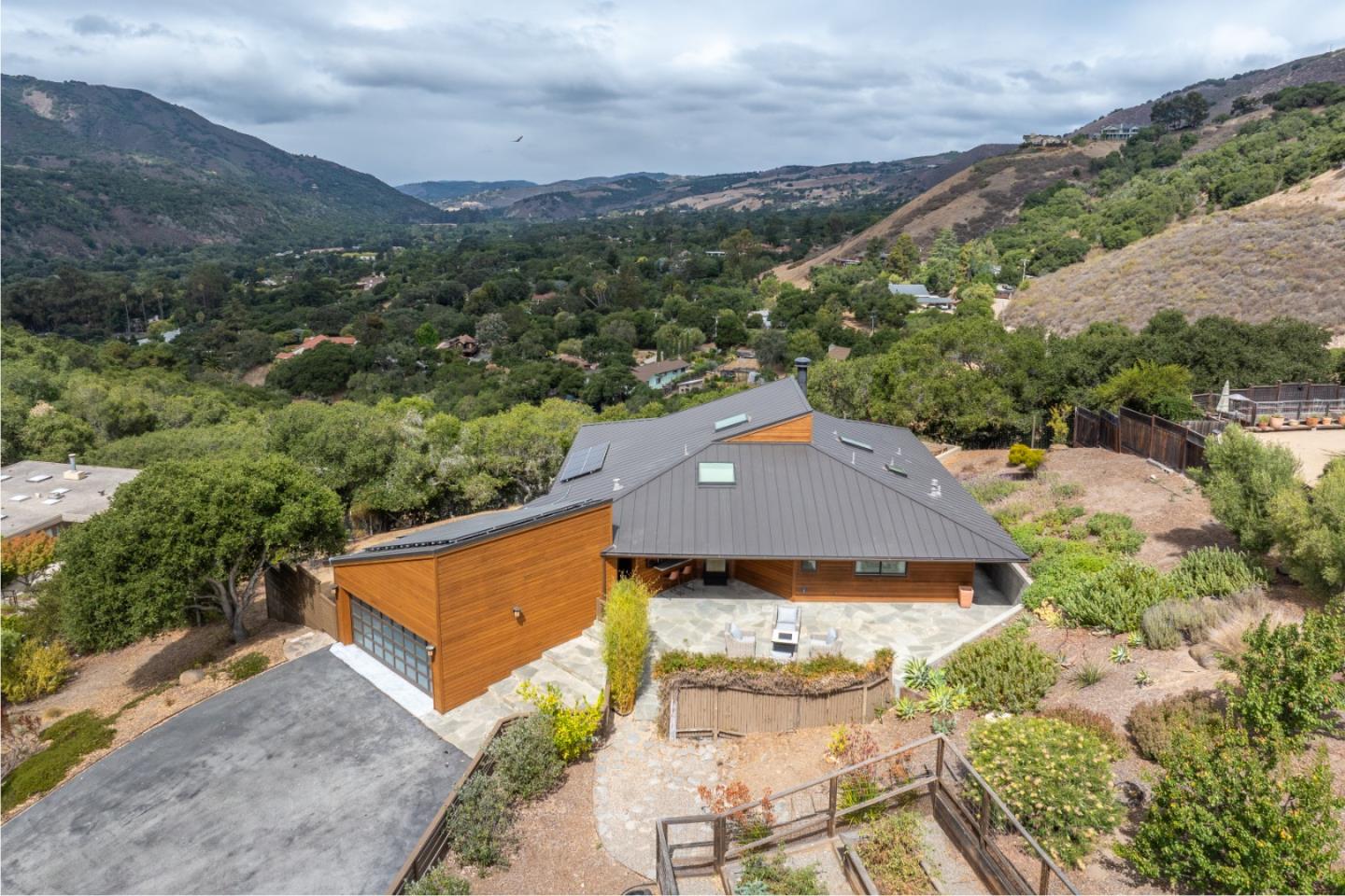 Carmel Valley, California, 93924, United States, 2 Bedrooms Bedrooms, ,2 BathroomsBathrooms,Residential,For Sale,1907562