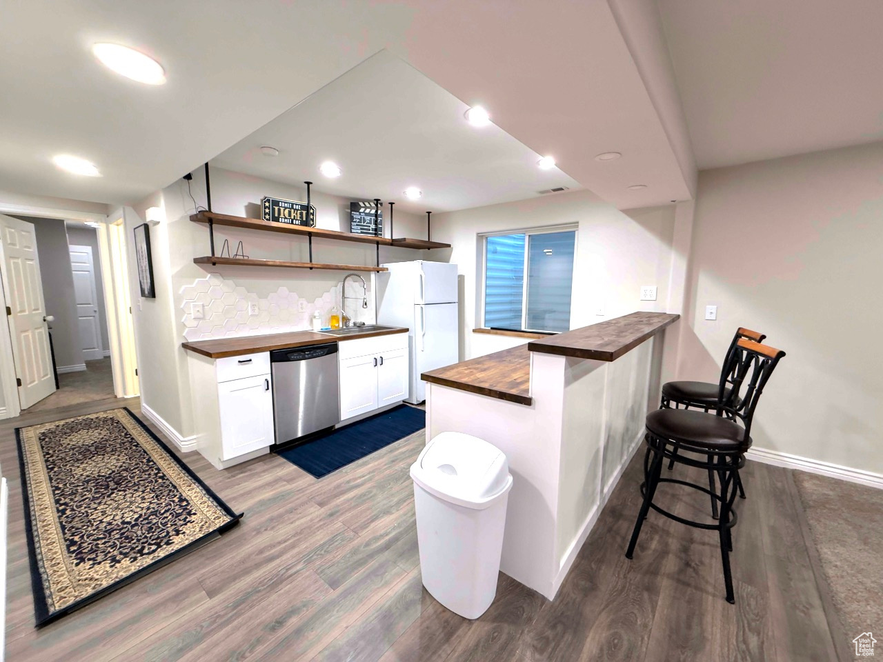 Nibley, Utah, 84321, United States, 5 Bedrooms Bedrooms, ,2 BathroomsBathrooms,Residential,For Sale,1983208