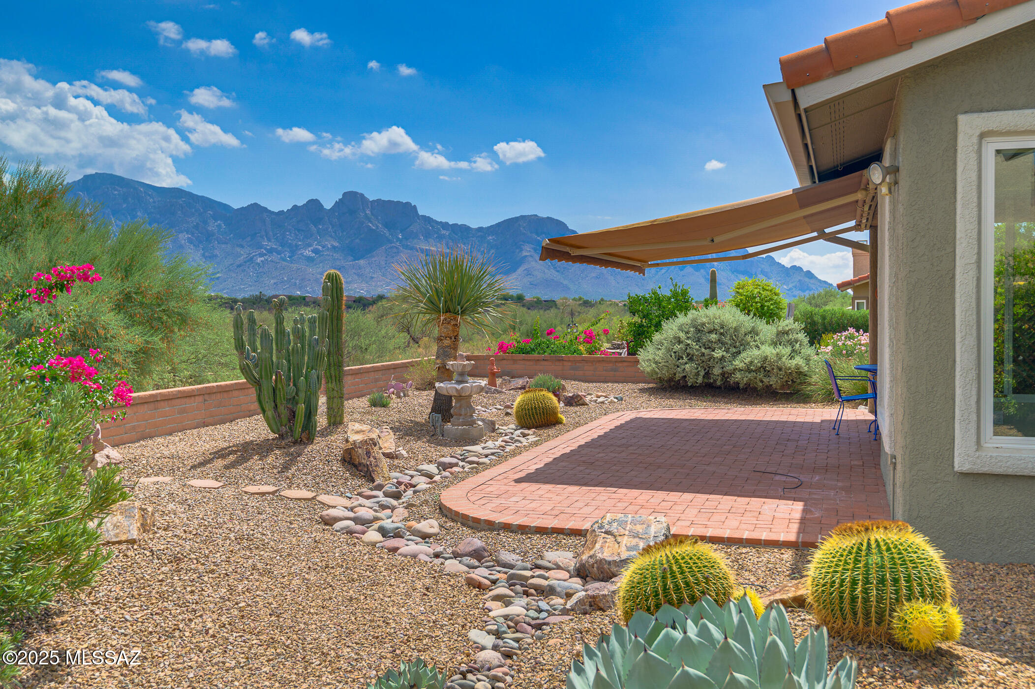 Oro Valley, Arizona, 85755, United States, 2 Bedrooms Bedrooms, ,2 BathroomsBathrooms,Residential,For Sale,1959033