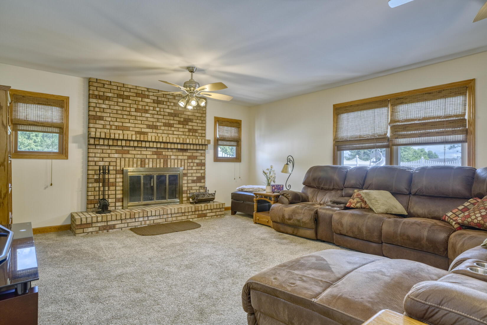 Dyer, Indiana, 46311, United States, 4 Bedrooms Bedrooms, ,3 BathroomsBathrooms,Residential,For Sale,1889773