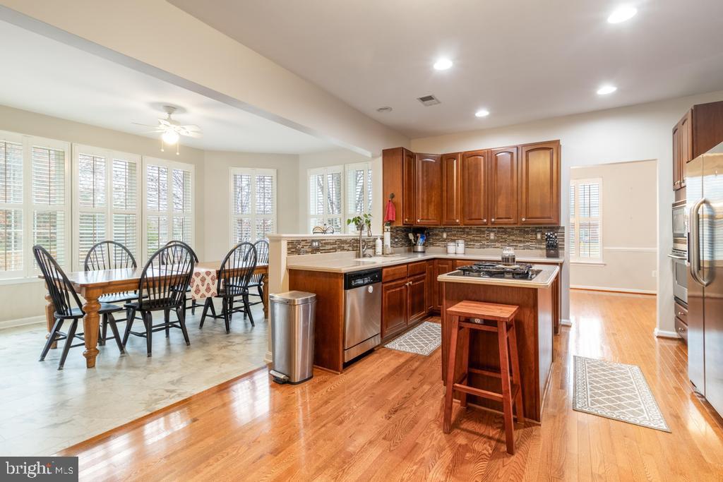 Waldorf, Maryland, 20602, United States, 4 Bedrooms Bedrooms, ,4 BathroomsBathrooms,Residential,For Sale,2001200