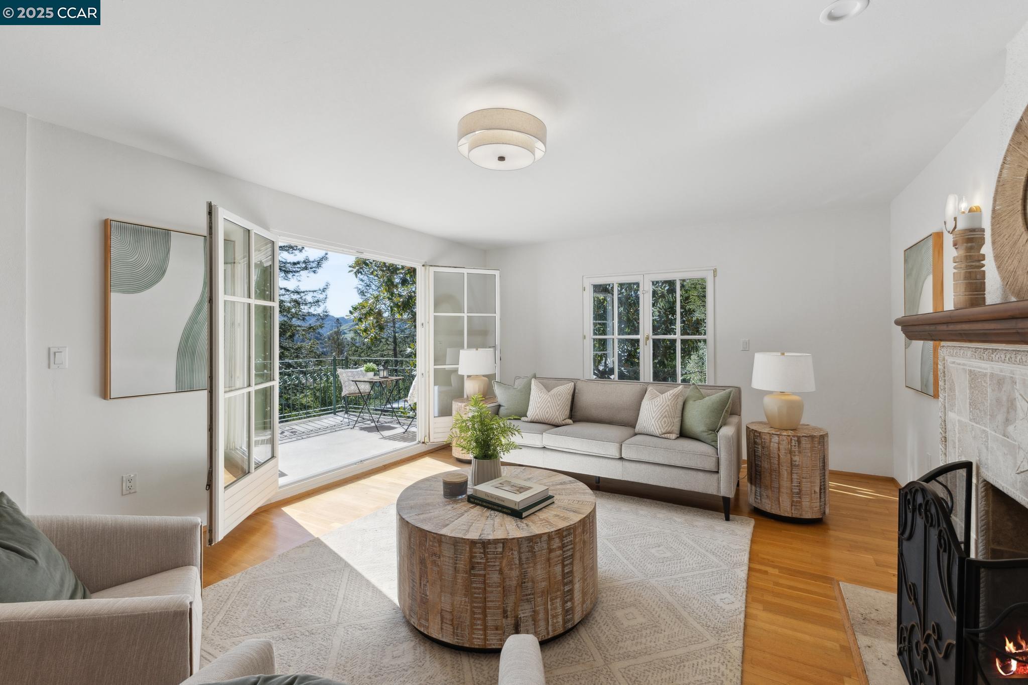 Orinda, California, 94563, United States, 4 Bedrooms Bedrooms, ,3 BathroomsBathrooms,Residential,For Sale,1804966