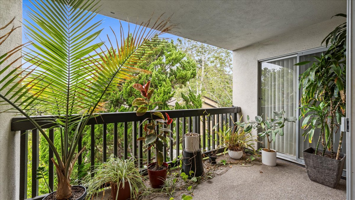 Culver City, California, 90230, United States, 1 Bedroom Bedrooms, ,1 BathroomBathrooms,Residential,For Sale,1981473