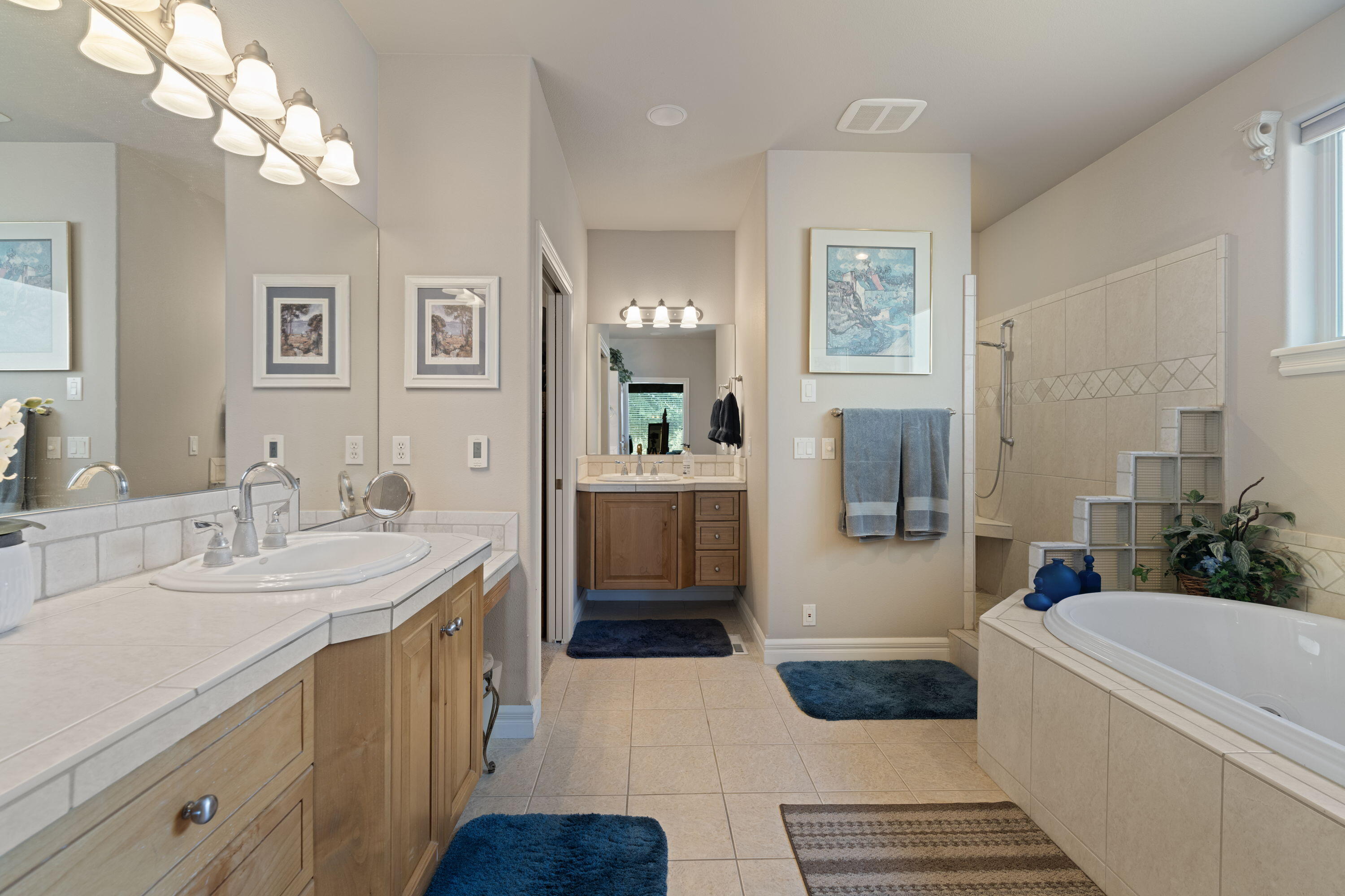 Redmond, Oregon, 97756, United States, 3 Bedrooms Bedrooms, ,3 BathroomsBathrooms,Residential,For Sale,1926997