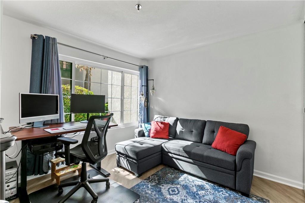 Laguna Hills, California, 92656, United States, 2 Bedrooms Bedrooms, ,2 BathroomsBathrooms,Residential,For Sale,1988360