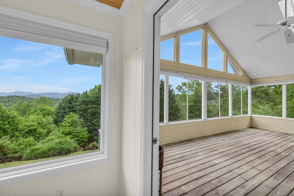 Hayesville, North Carolina, 28904, United States, 3 Bedrooms Bedrooms, ,4 BathroomsBathrooms,Residential,For Sale,1934980